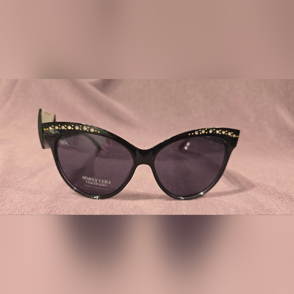 Simply Vera Vera Wang 57mm Myla Cat Eye Sunglasses, Black